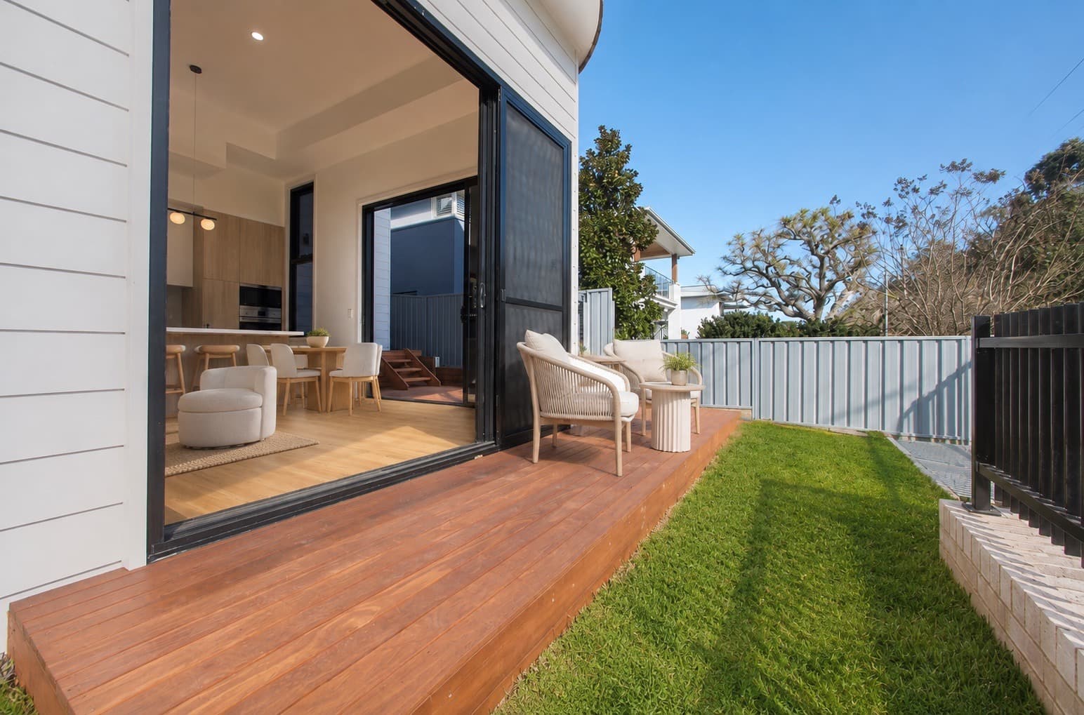 Residence 1 private courtyard and timber entertaining deck